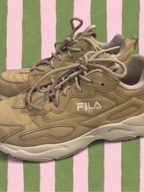 Fila Beige/Tan Retro Runner Sneakers